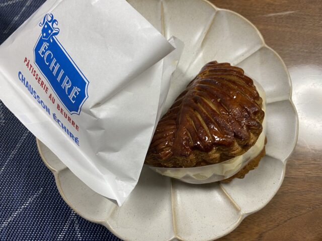 「エシレ・パティスリー オ ブール 横浜」でショソン・エシレを買って食べてみました！