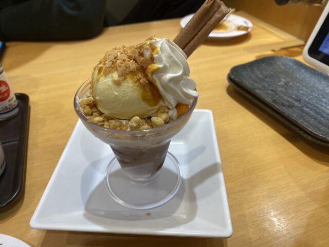 かっぱ寿司で【ブルボン監修 ルマンドプレミアムプリンパフェ】を食べてきました!